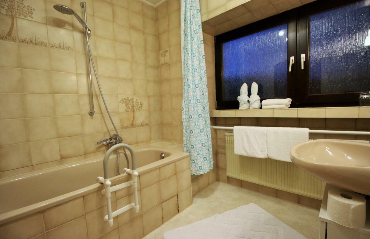 Gaestehaus Koen - Fewo Farfalle Zeltingen-Rachtig Esterno foto